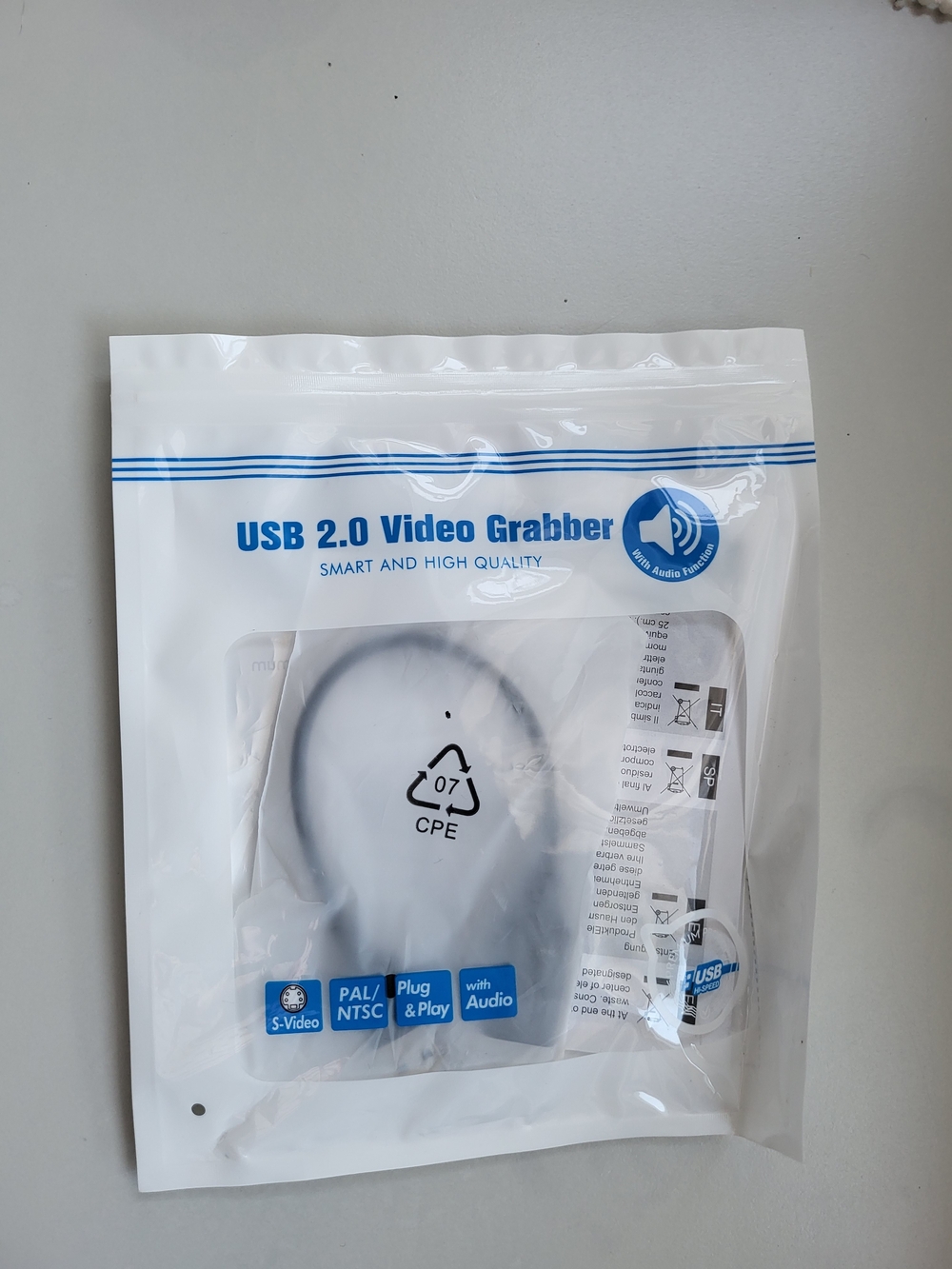 USB 2.0 Video Grabber with Audio - White